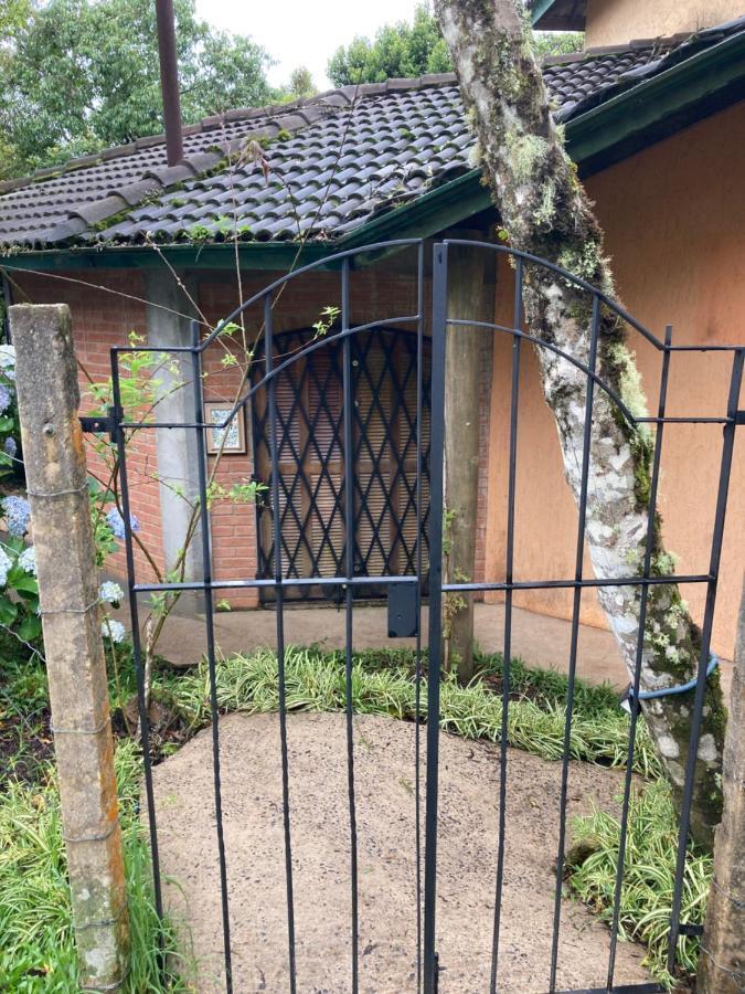 Recanto Alpinista Natureza E Aventura Familia E Casais De Amigos Holiday home *
